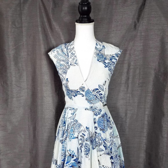 Roopa Pemmaraju Anthropologie White and Blue Floral Silk Wrap Dress Size XS - Picture 3 of 7